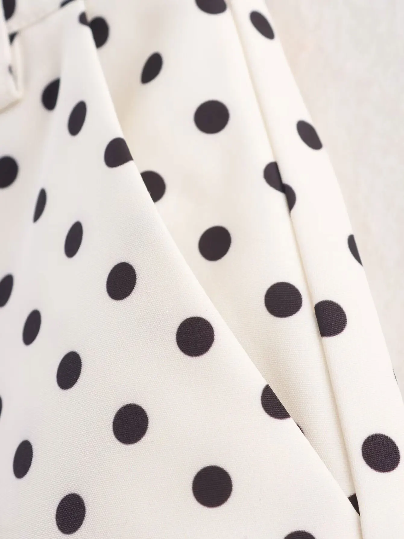HH Female Autumn Fashion Polka Dot Printed Set Long Sleeves Turtleneck Drawstring Jacket+A-line Shorts Women's Vintage Suit