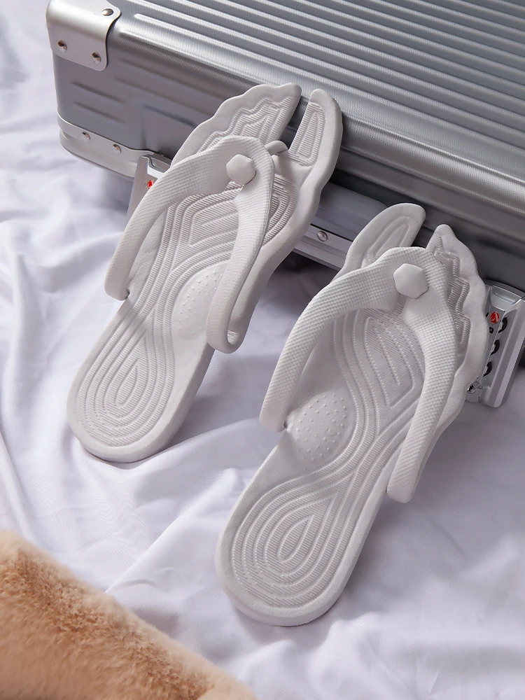 1Pair of Portable Folding Slippers for Business Trip Couple Beach Flip-flops Hotel Bath Anti-skid Slippers Folding Slippers