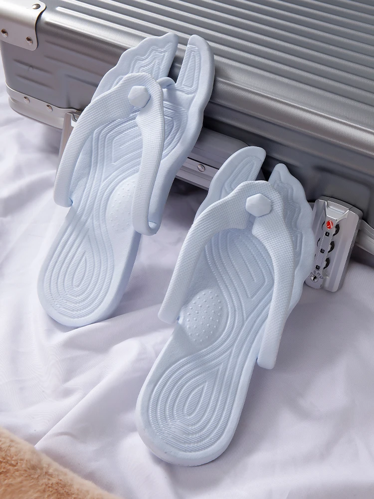 1Pair of Portable Folding Slippers for Business Trip Couple Beach Flip-flops Hotel Bath Anti-skid Slippers Folding Slippers