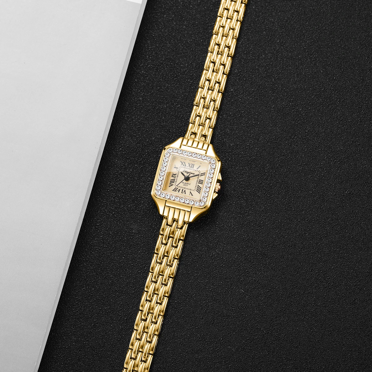 Elegant Rhinestone Square Women Watches Fashion Roma Dial Quartz Wristwatch Reloj Mujer Ladies Clock (Without Box)