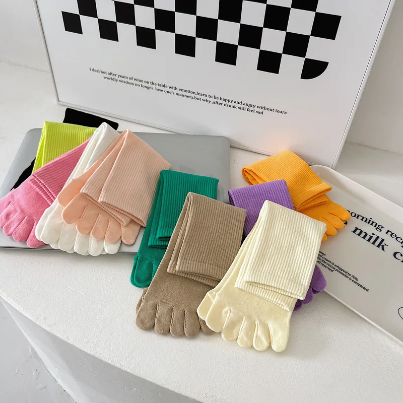Color five-finger cotton sweat-absorbing breathable sports socks Japanese candy color split-toe women's socks