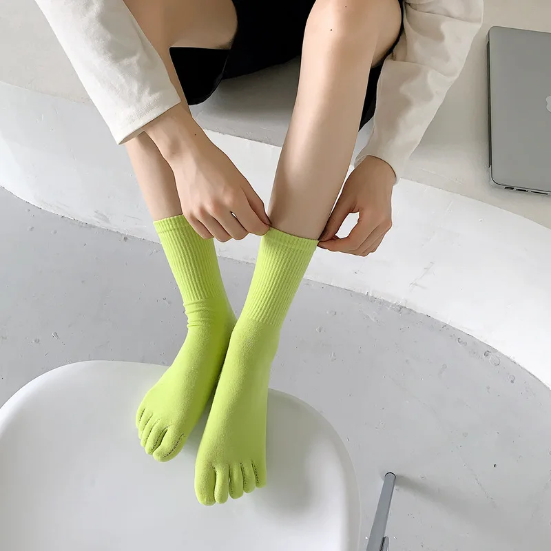 Color five-finger cotton sweat-absorbing breathable sports socks Japanese candy color split-toe women's socks