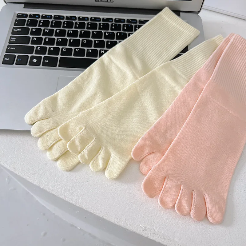 Color five-finger cotton sweat-absorbing breathable sports socks Japanese candy color split-toe women's socks