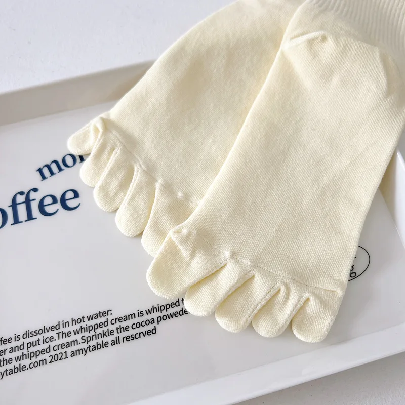 Color five-finger cotton sweat-absorbing breathable sports socks Japanese candy color split-toe women's socks