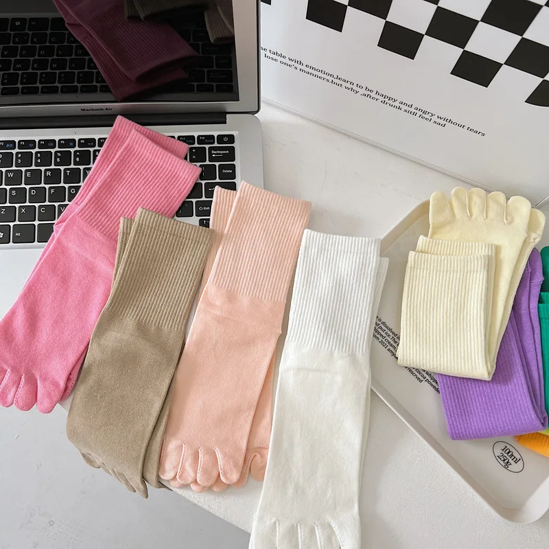 Color five-finger cotton sweat-absorbing breathable sports socks Japanese candy color split-toe women's socks