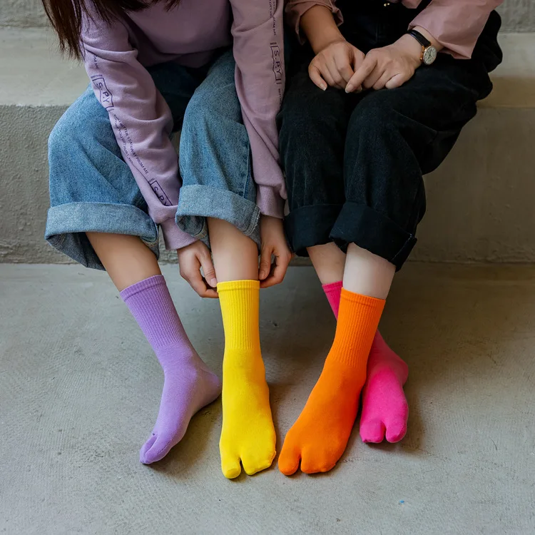 Color five-finger cotton sweat-absorbing breathable sports socks Japanese candy color split-toe women's socks