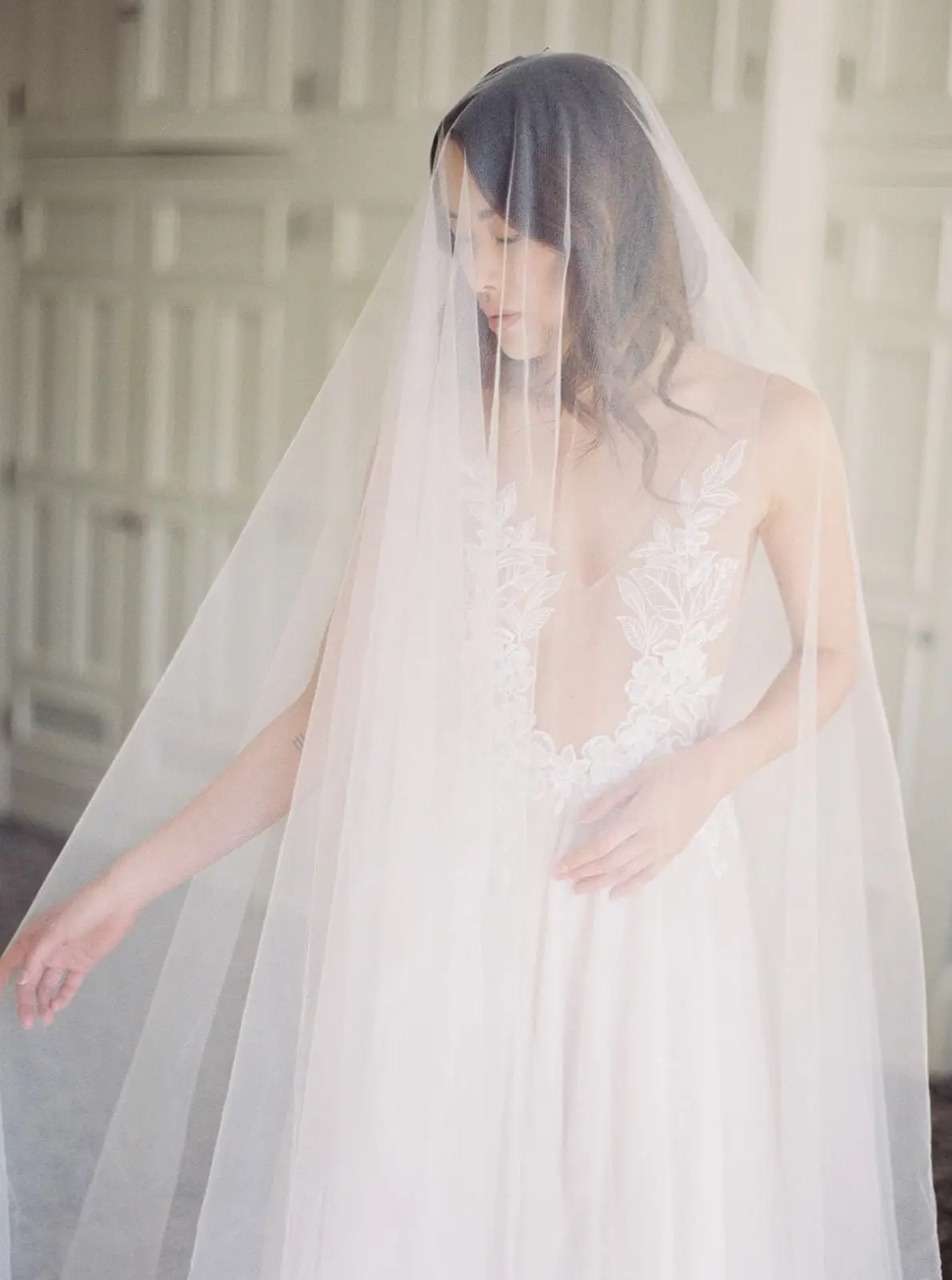 TOPQUEEN V25L Bridal Veils With Long Blusher Veil 3M*3M Elegant Off White Two Layer Veu Of Bride With Comb Boho Veil Cathedral