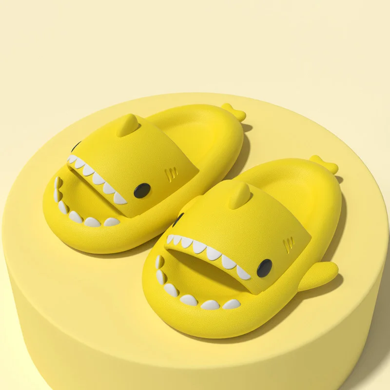 Kids Shoes Slippers Shark Flip Flops Soft Sole Cartoon Slipper Women Man Bathroom Sandal EVA Non-slip Children Shoes Sandals