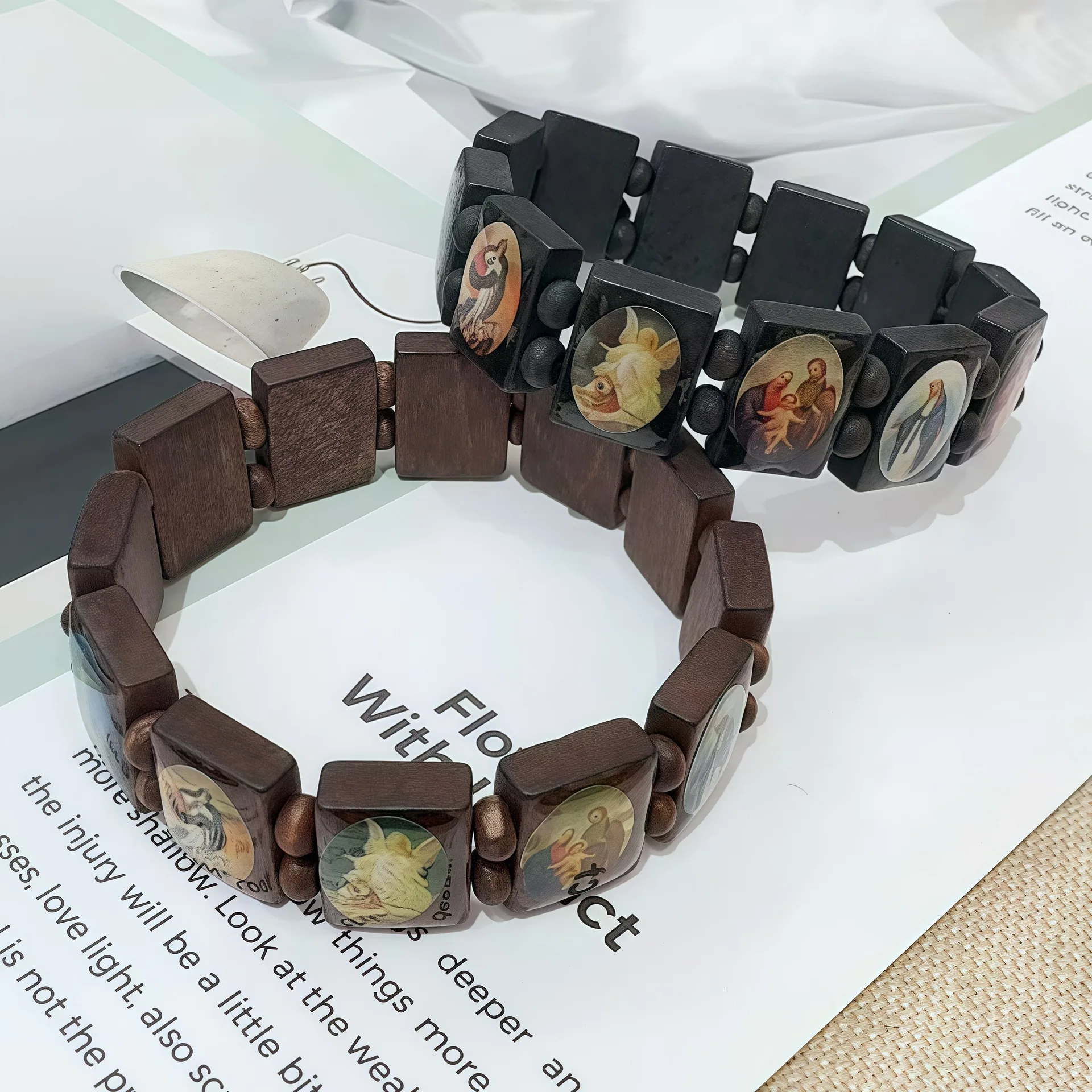 1PCS 3colors Saints Religion rosary Wooden Bracelets Fashion Wooden Jesus Bracelet Wooden Rosary Religious Jewelry For Womengifs
