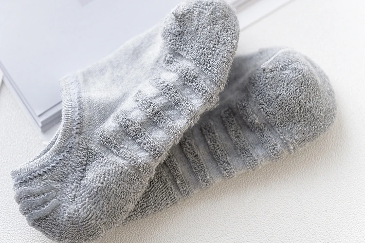 5 Pairs/Lot Men Towel Bottom Boat Socks Sport Sweat Breathes Silicone Anti-Slip Lnvisible Socks Spring Summer New Fashion