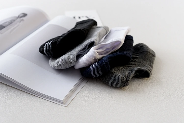 5 Pairs/Lot Men Towel Bottom Boat Socks Sport Sweat Breathes Silicone Anti-Slip Lnvisible Socks Spring Summer New Fashion