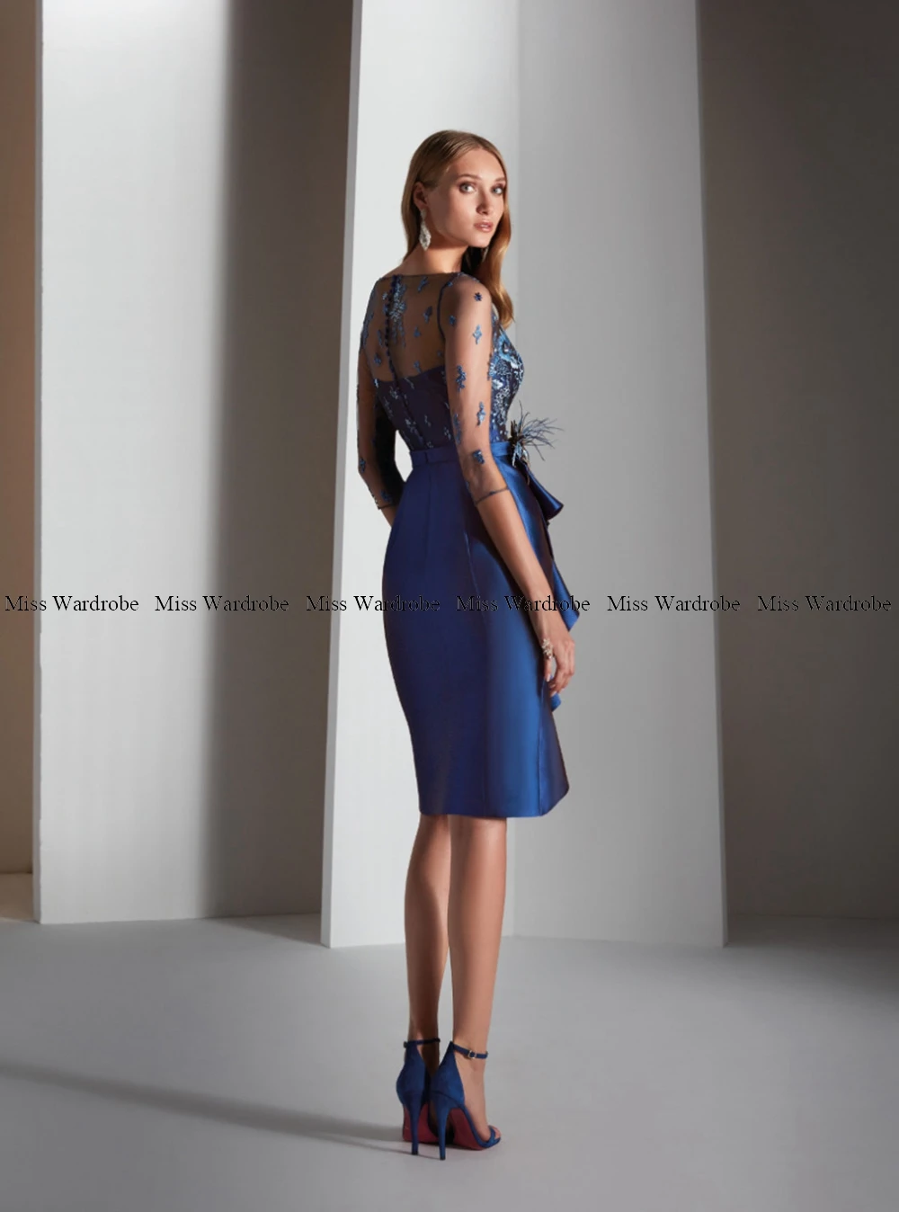 New Arrival Formal Short Blue Mother Of The Bridal Dress Lace Feather With 3/4 Sleeves Wedding Guest Gown Knee Length Boat Neck