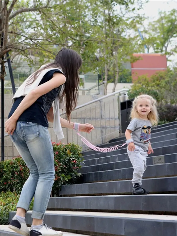 Infants and Young Children Anti-Go Bracelet Out Travel Anti-Release Bracelet Contraction Spring Rope Traction Rope Anti-Lose