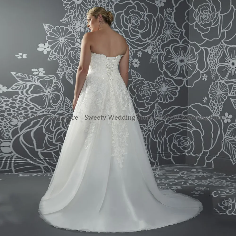 Wedding Dress Plus Size for Women Bride Customized Sexy Sweetheart Sleeveless Lace Applique A Line Sweep Train Tulle Bridal Gown