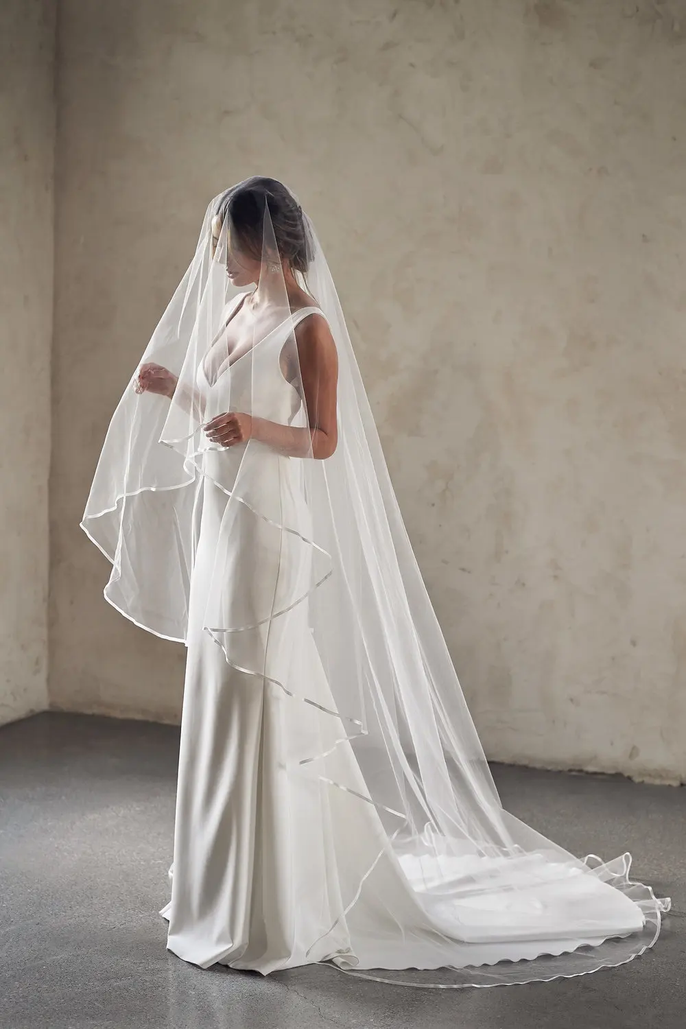 TOPQUEEN V21 Wedding Veil Bride to Be Pencil Edge Bridal Veils 3 M White Ivory Wedding Veil Photo Accessory Cathedral Veil