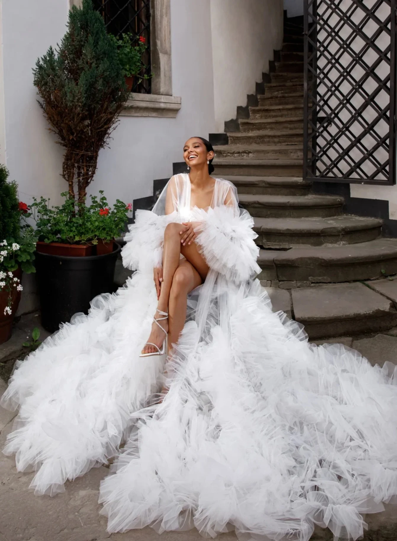 Sexy Wedding Robe Maxi Bride Bathrobe Customized Including Bodysuit Lingerie Women Gowns Tulle Robe Dress For Babyshower
