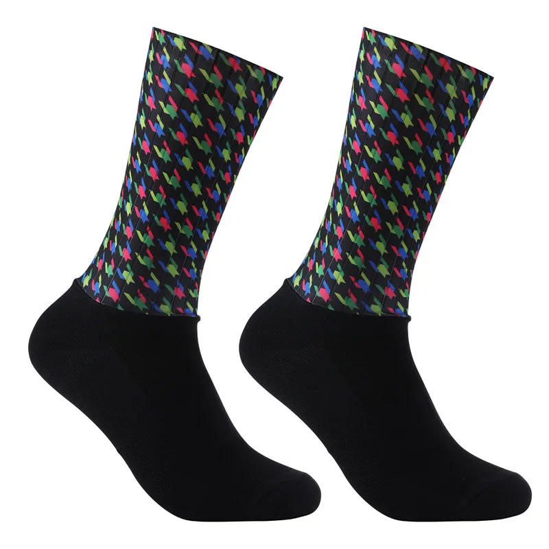 2026 Anti Slip Seamless Cycling Socks Integral Moulding High-tech Bike Sock Compression Bicycle Outdoor Running Sport Socks