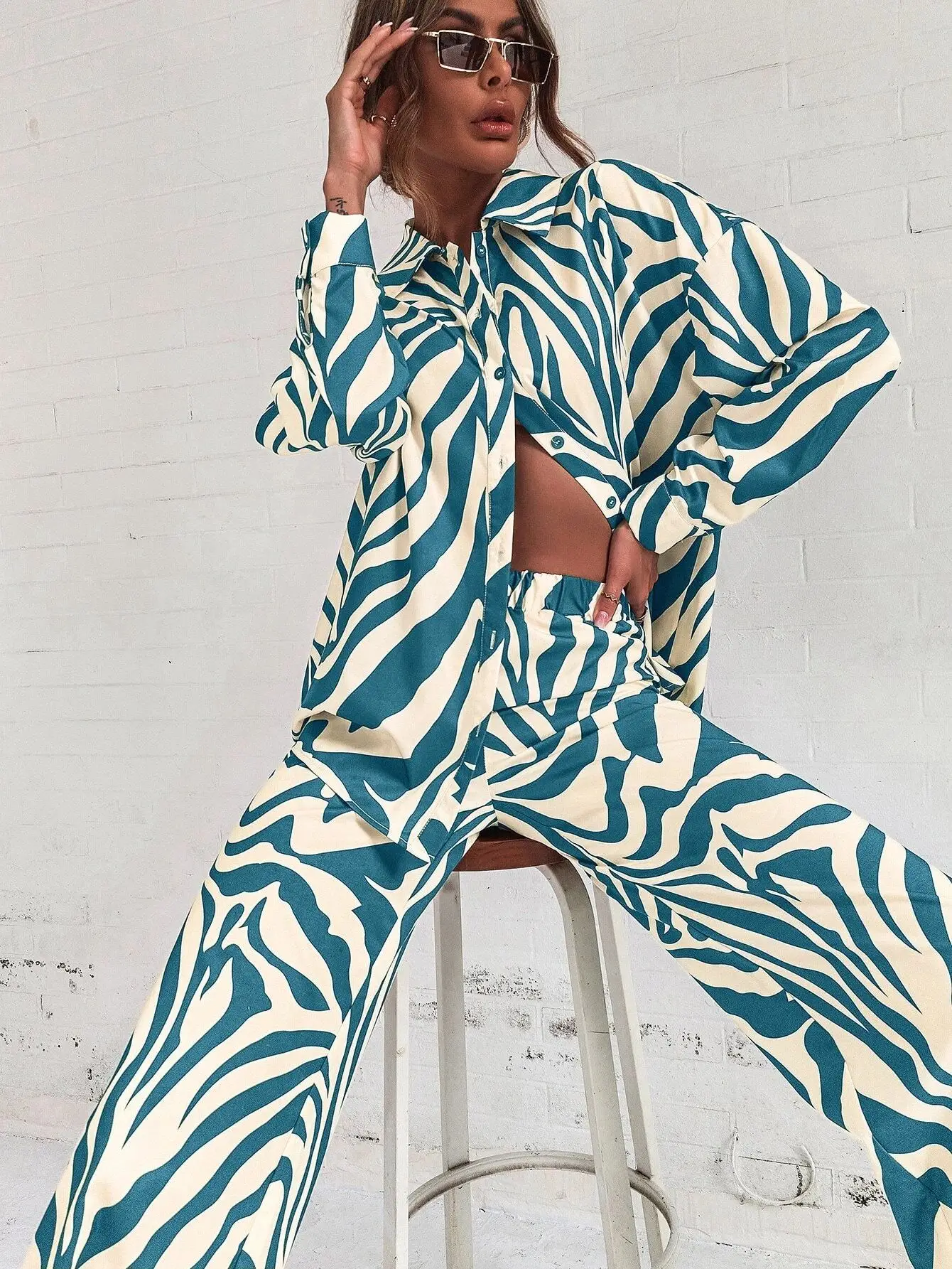 2022 Cross Border Hot Edition Street Trendy Print Trouser Set Long Sleeve Full Screen Print Off Shoulder Shirt Set