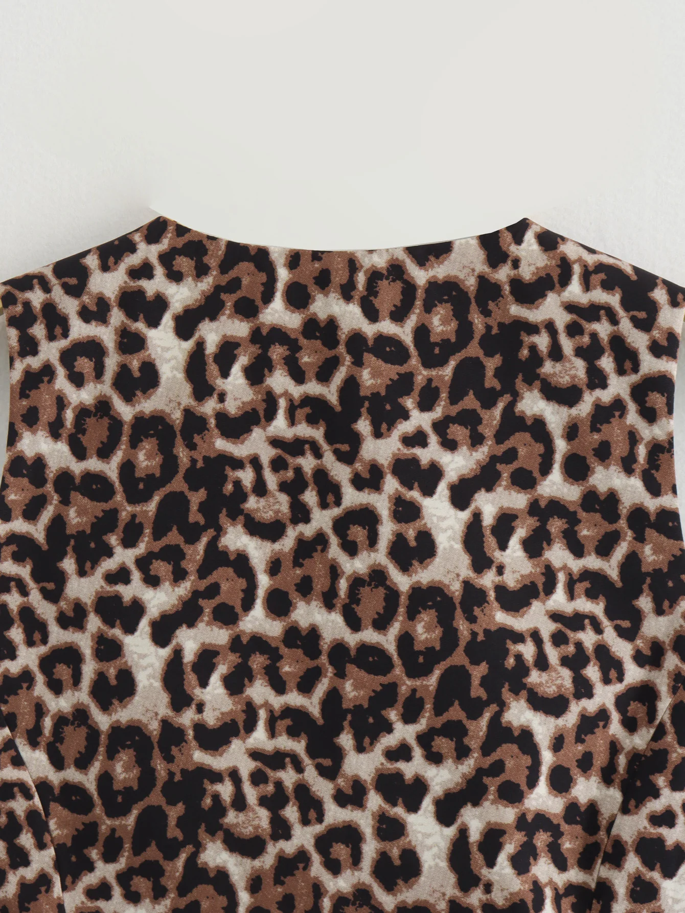 Women's Vest 2025 Fashion Leopard Summer V-Neck Single-breasted Vest Top Ladies Casual Cropped Sleeveless Coat New In Vests