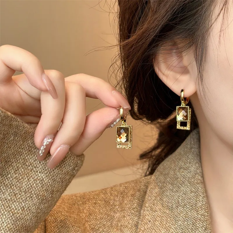 925 Silver Needle Korean Fashion Zircon Drop Earrings For Women Jewelry 2026 Trending New Luxury Vintage Gold Color Earrings