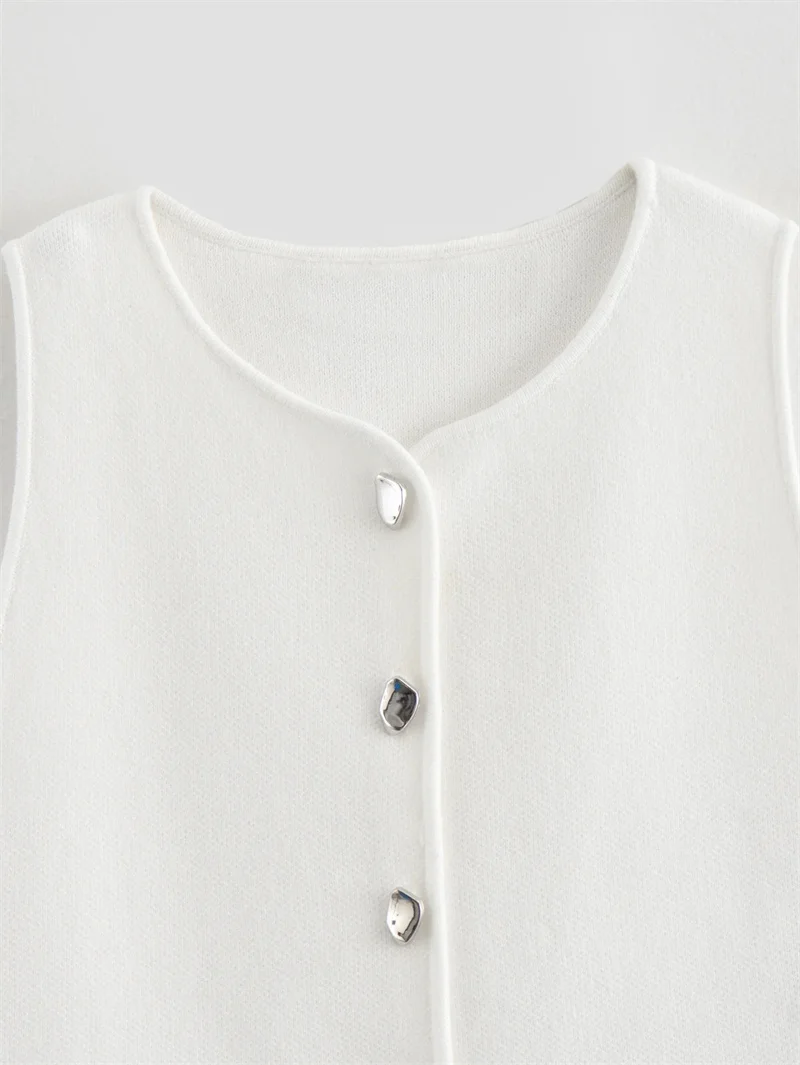 MUJER Cropped Knit Vest Women Cardigan White Sleeveless Vest Woman Fashion Button Knitted Sweater Vest Female Summer Short Tops