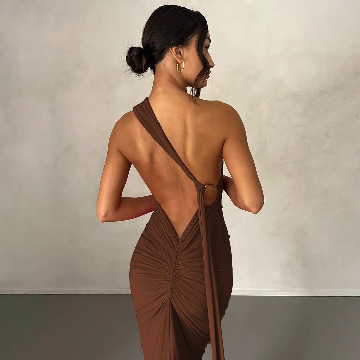 Hugcitar One Shoulder Backless Adjustable Scarf Loop Ruched Sexy Maxi Dress Women Elegant Y2K Streetwear Festival Outfit