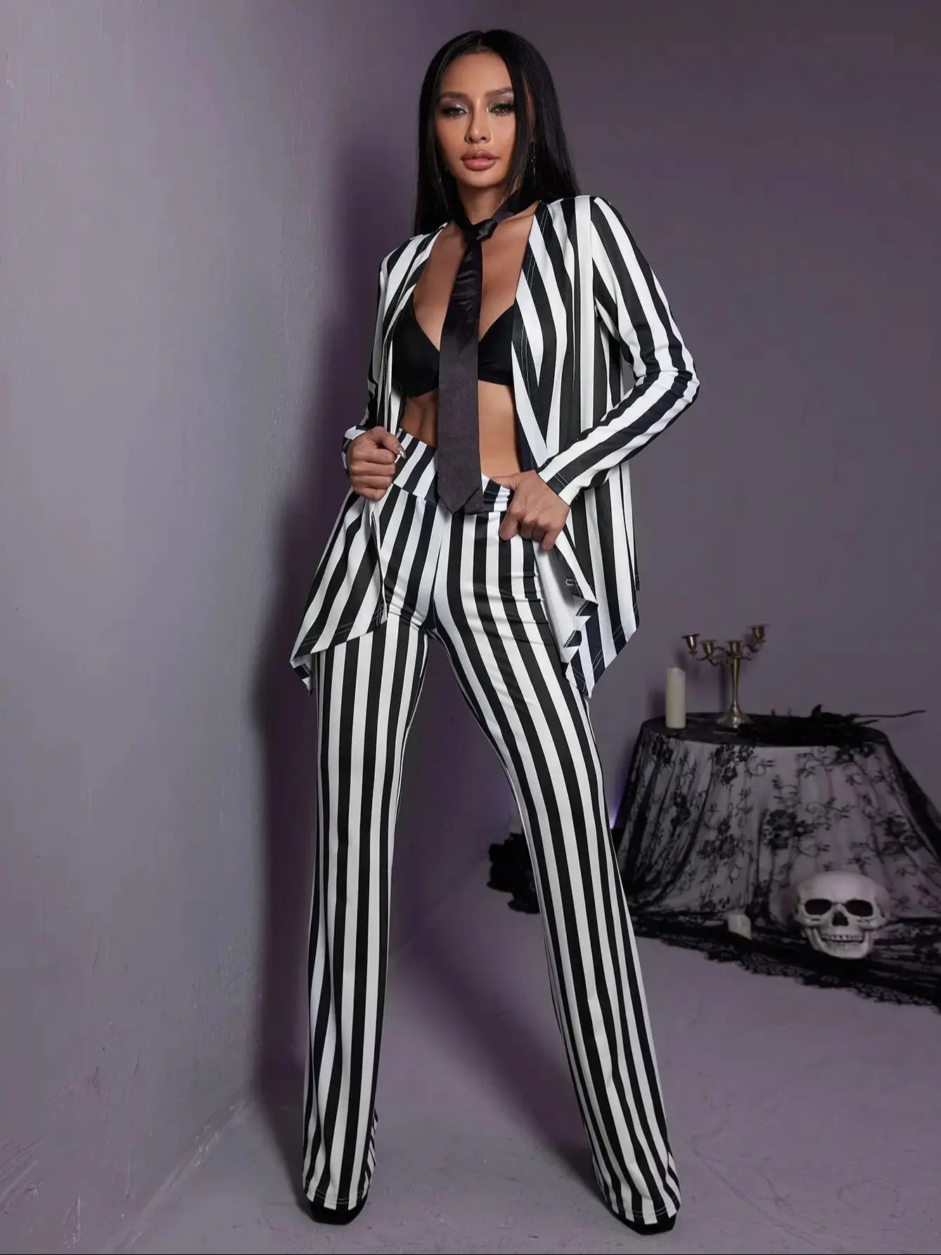 Black and white striped women's suit Jacket Niche 2024 Spring new holiday party high-end suit jacket Women's casual loose coat