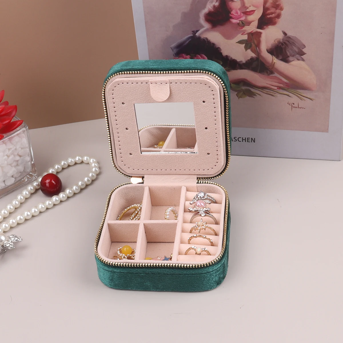 Clever Compartmentalized Design Small Body Hand Moving People Velvet Multifunctional Protection Jewelry Double Storage Box