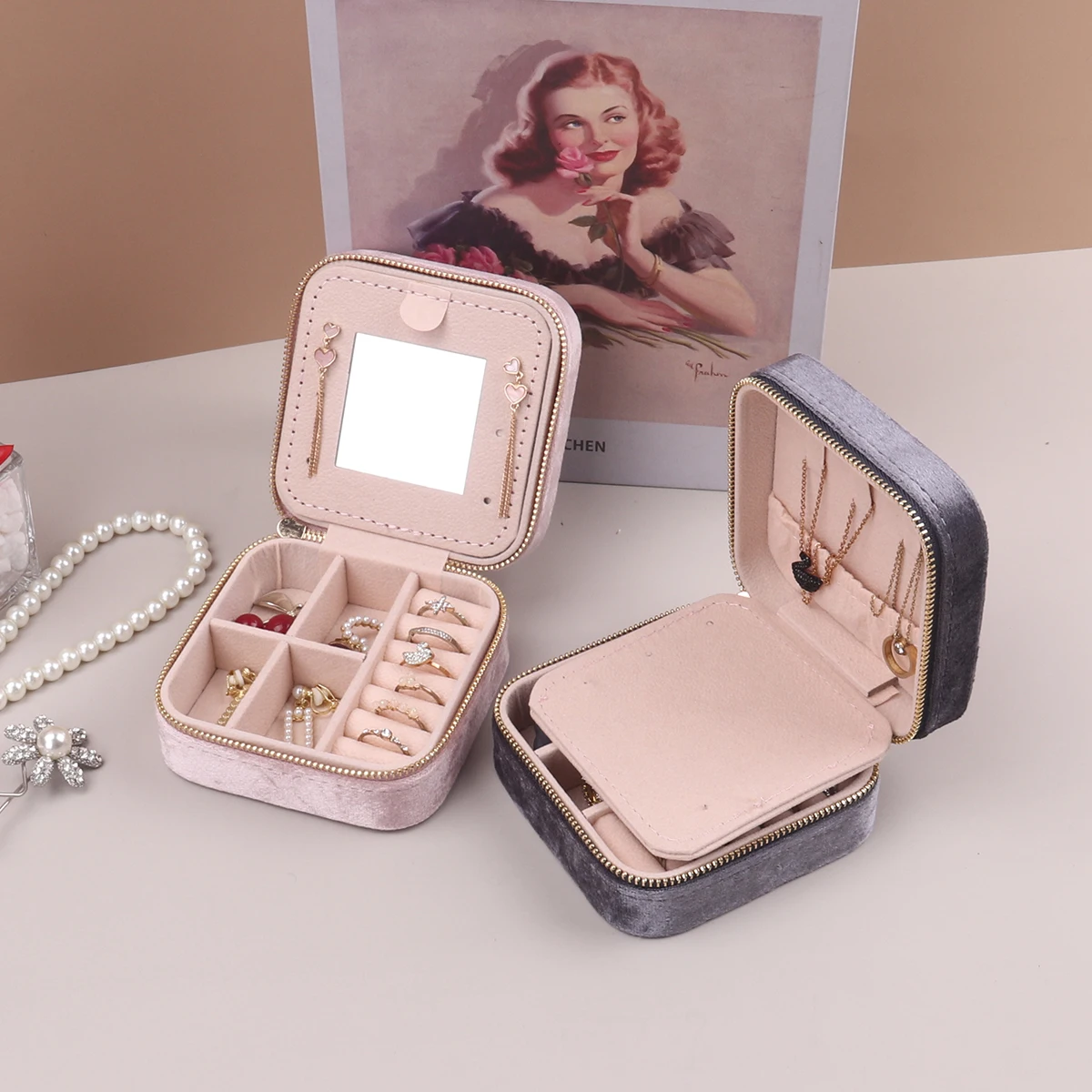 Clever Compartmentalized Design Small Body Hand Moving People Velvet Multifunctional Protection Jewelry Double Storage Box