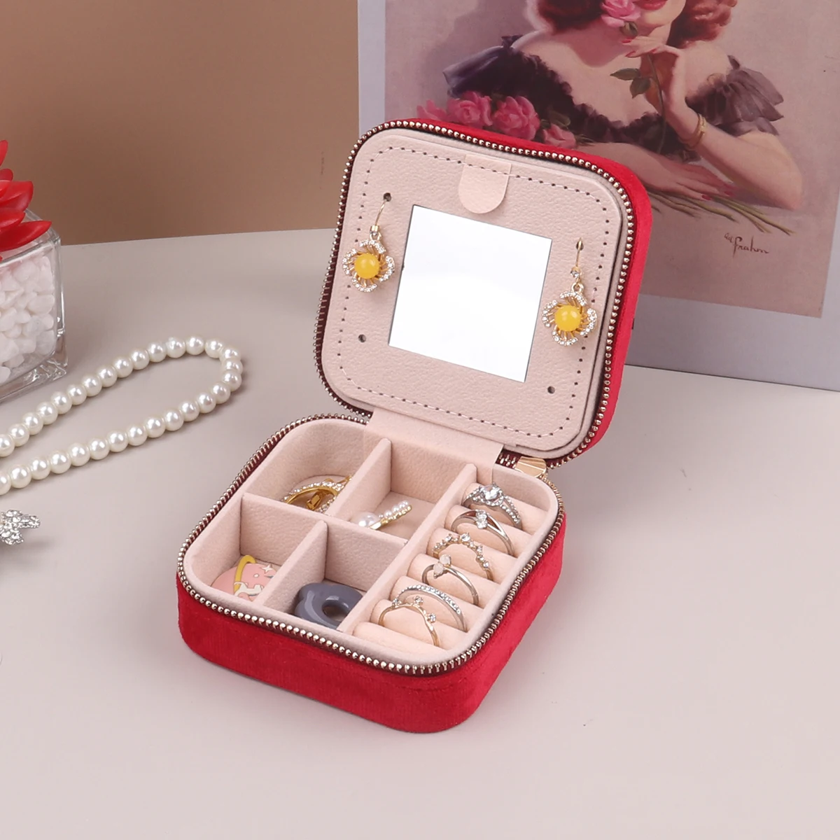 Clever Compartmentalized Design Small Body Hand Moving People Velvet Multifunctional Protection Jewelry Double Storage Box