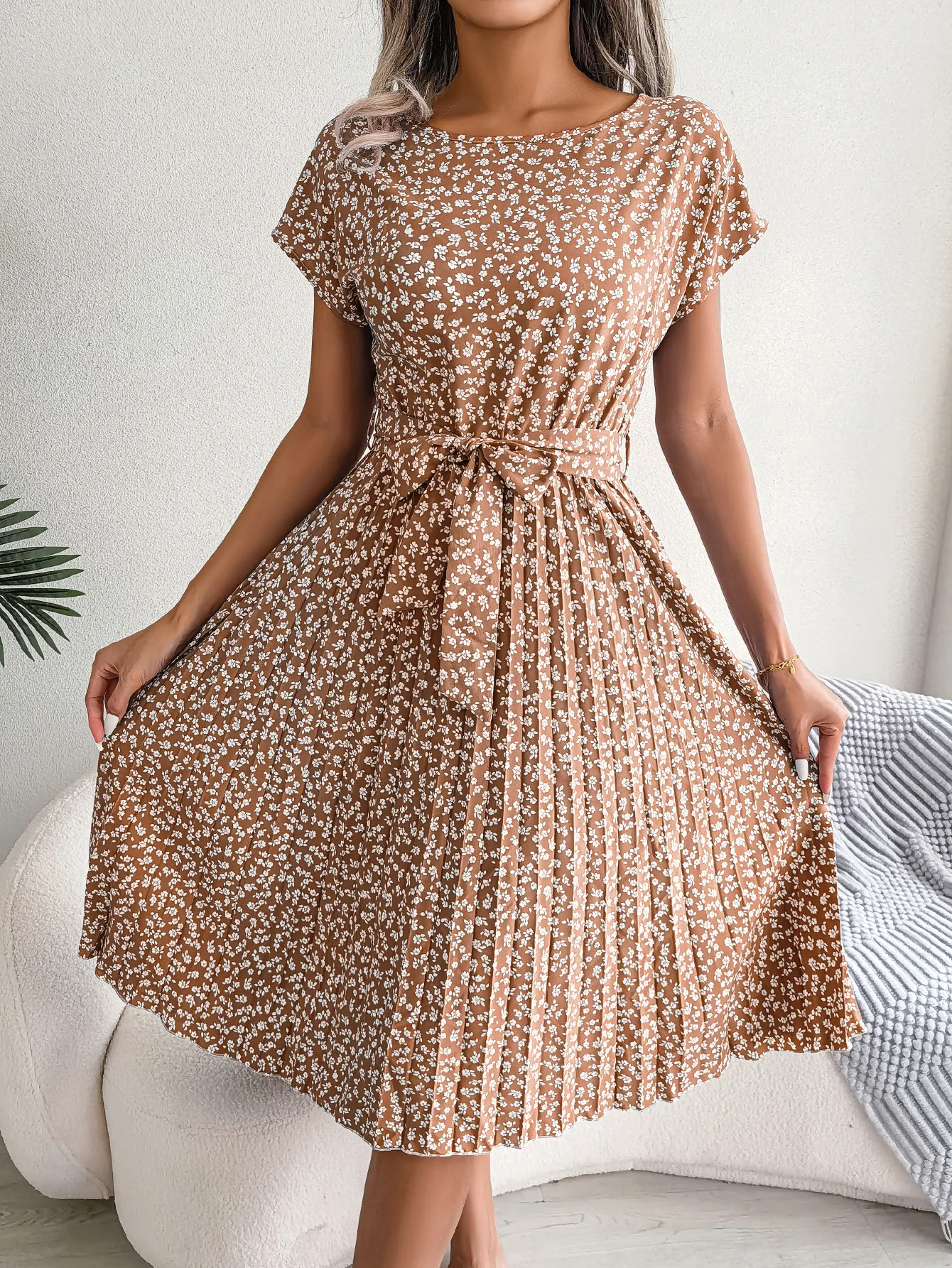 Women Spring Summer Short Sleeve High Waist Chic Dress Fashion Floral Pleated A Line Long Dress