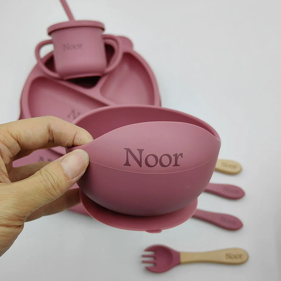 6Pcs Silicone Tableware For Kids Baby Feeding Sets Sucker Bowl Dining Plate Spoon Fork Bib Cup Personalized Name Children's Gift