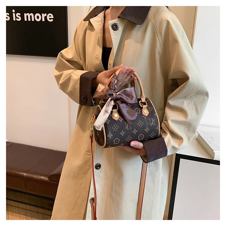 High-End Minimalist Unique Business Leisure Style Large Capacity Diaper Bags For Women's Designer Leather Fashion Tote