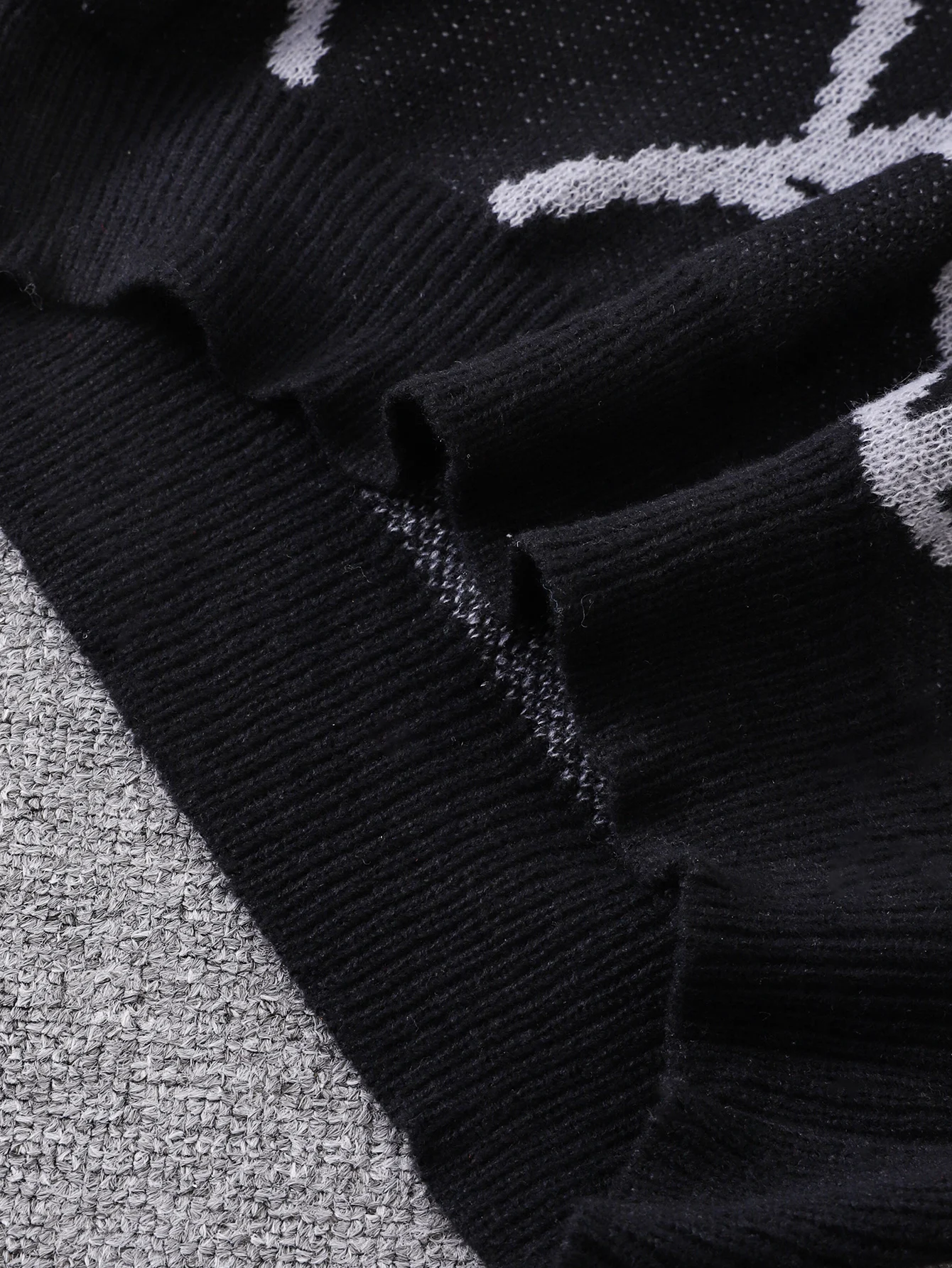 New Popular Autumn and Winter Spider Web Jacquard Pattern Pullover Sweater Casual Round Neck Knitted Men's Pullover