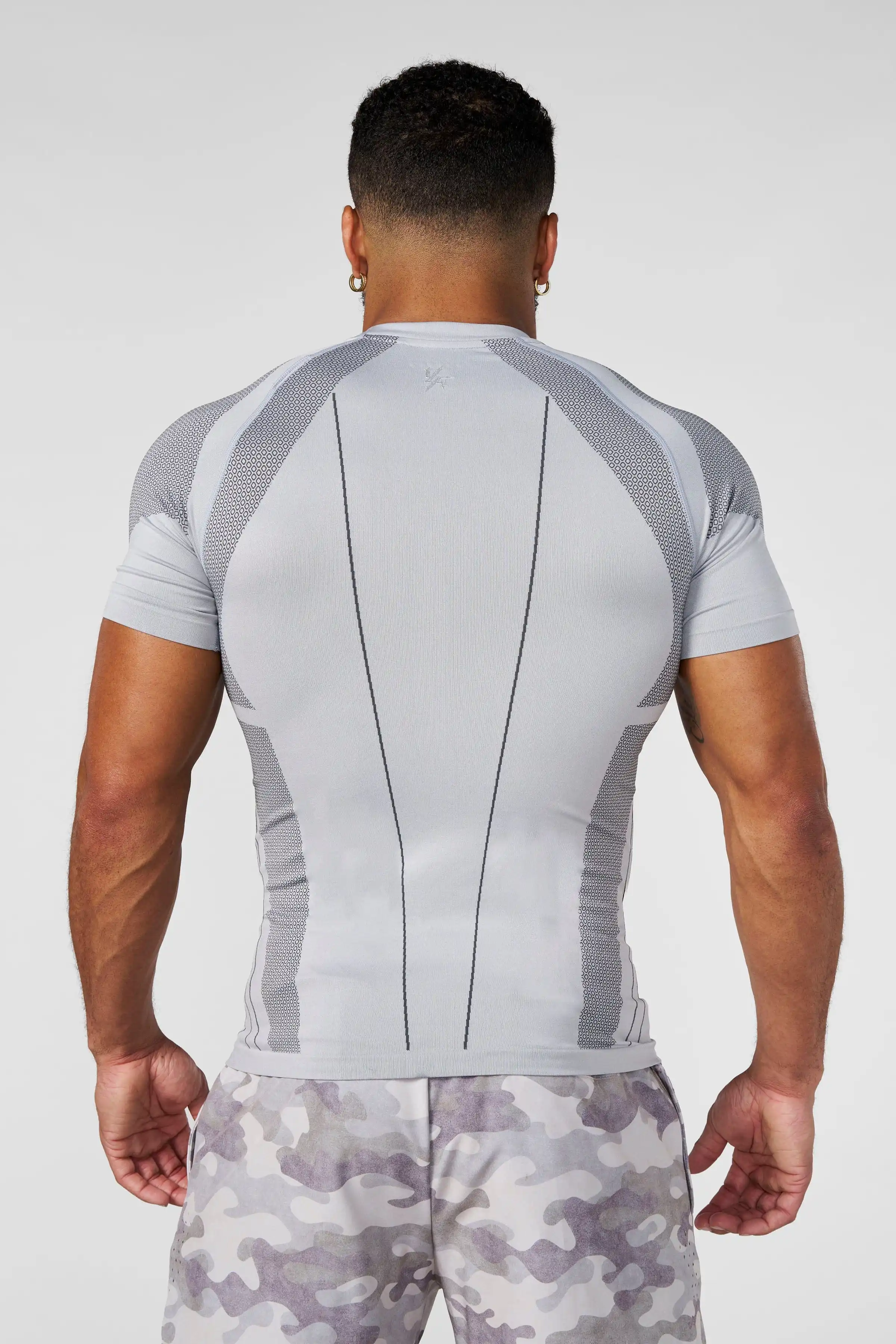 Men Seamless Compression T-shirt Quick Dry Breathable Gym Workout Tee Elastic Slim Fit Fitness Running Short Sleeve Sport Top fo