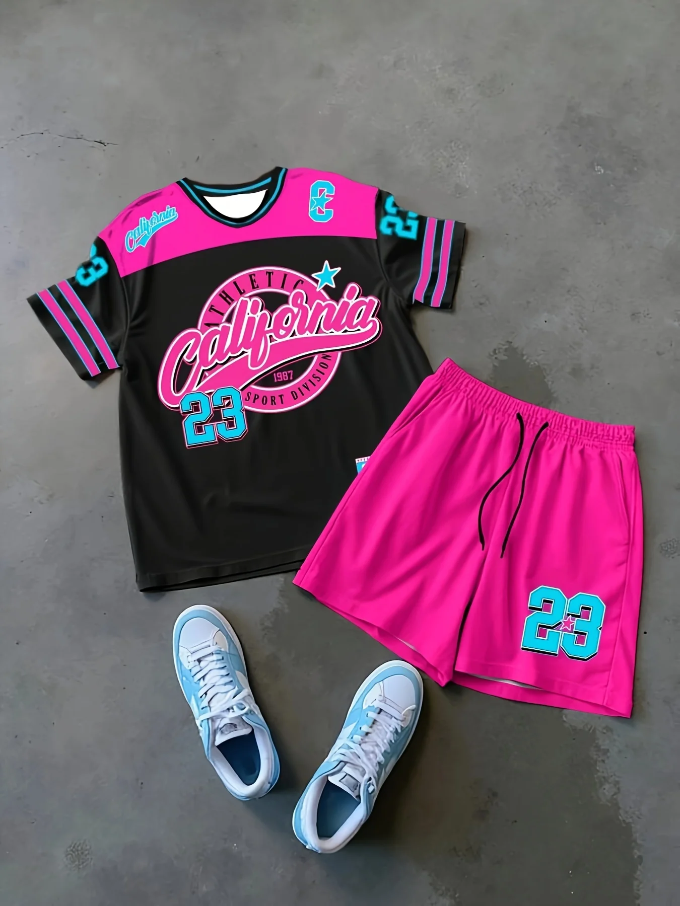 The 2025 summer new men's set features street casual hip-hop fashion comfort and softness with 3D digital pattern printing