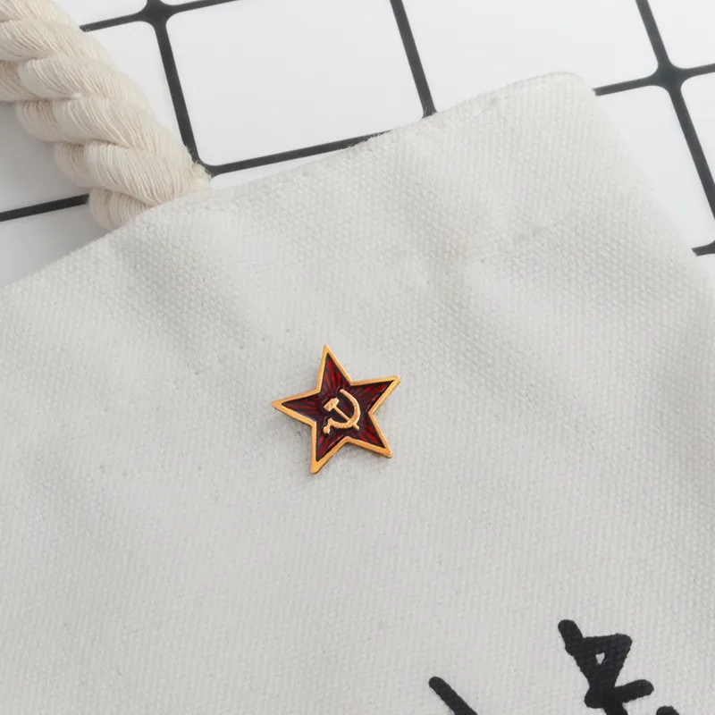 1pc Retro USSR Symbol Enamel Pin Red Star Sickle Hammer Cold War Soviet CCCP Brooch Gift Icon Badge Lapel Pin for Coat Cap