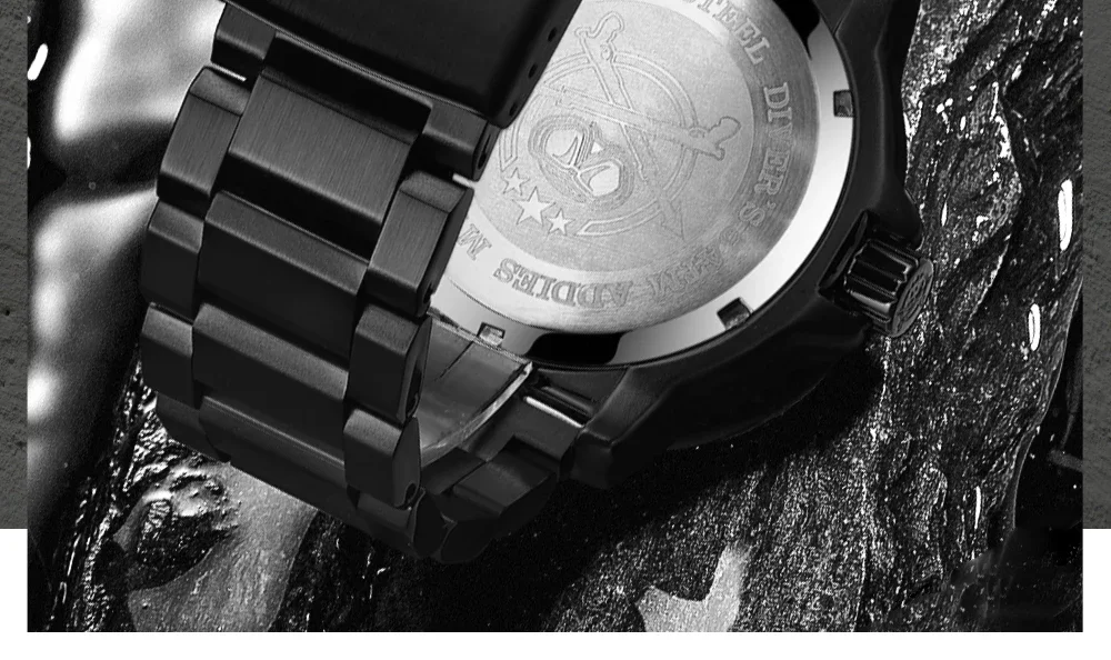 ADDIESDIVE Luxury Men's Quartz Watch Outdoor Sports Luminous Tube Analog Watch 50m Waterproof Stainless Steel Strap Orange Black