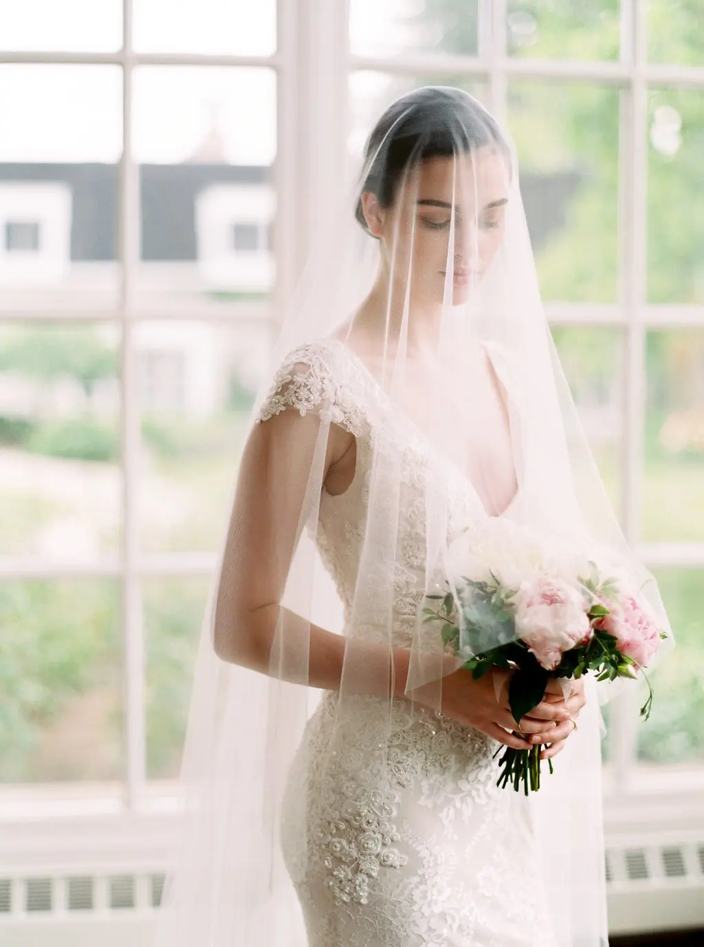 TOPQUEEN V131 2 Tier Minimalist Wedding Veil with Blusher Veil for Bride Bachelorette Party Bride Accessories Bridal Veils