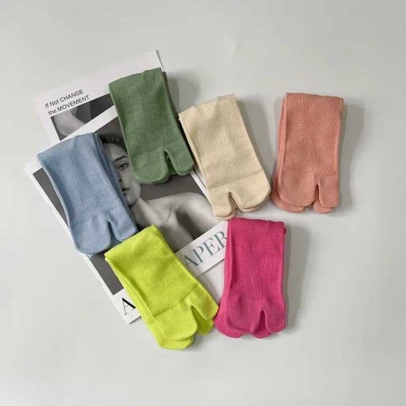 High Quality Combed Cotton Split Toe Socks Unisex Simple Comfortable Two-Toed Socks Japanese Harajuku Men Women's Tabi Socks
