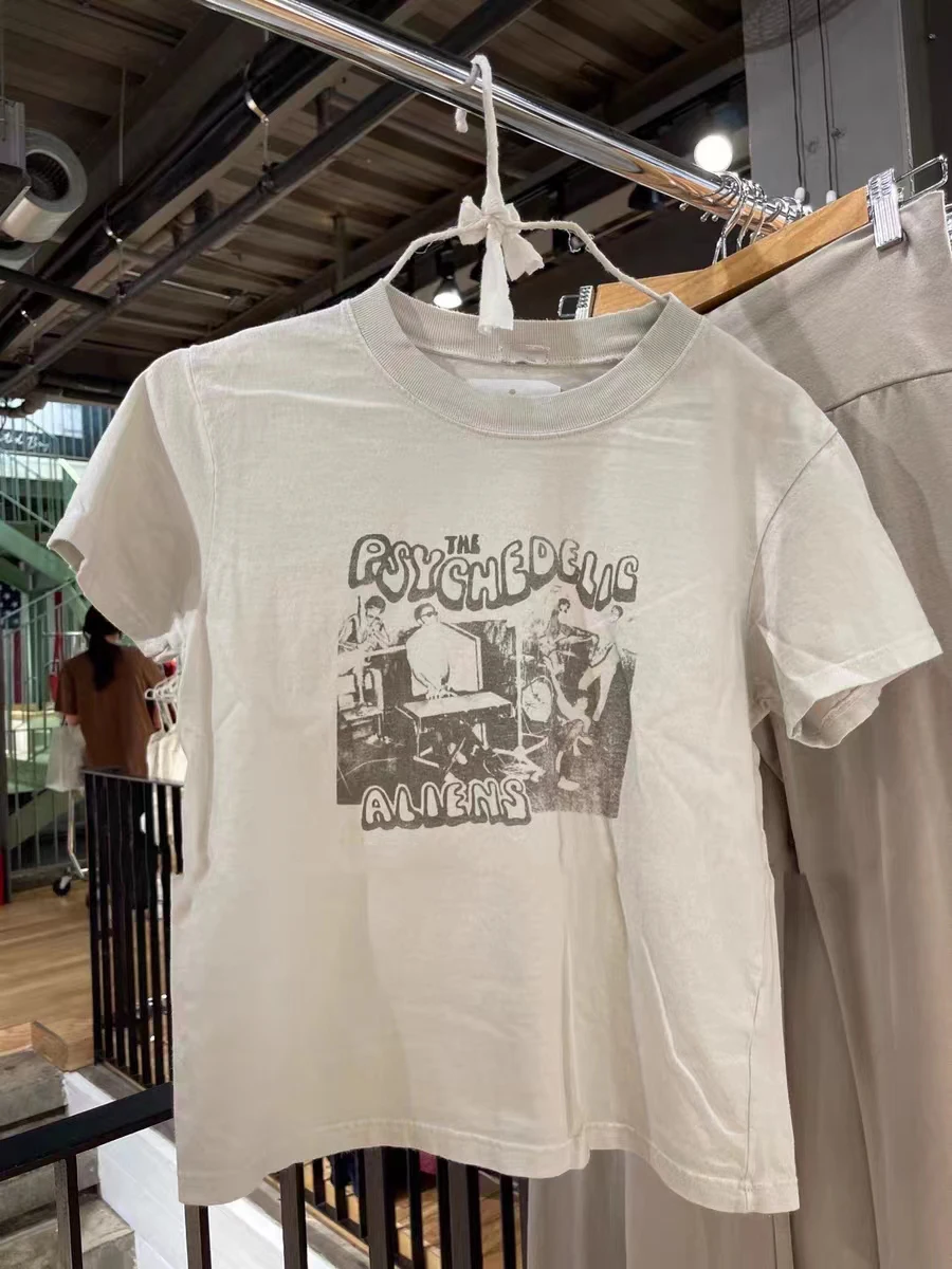 Classic Rock Graphic T-shirts Women Casual Summer Gray O Neck Short Sleeve Cotton Crop Top Vintage Streetwear Slim Y2k Tees Chic