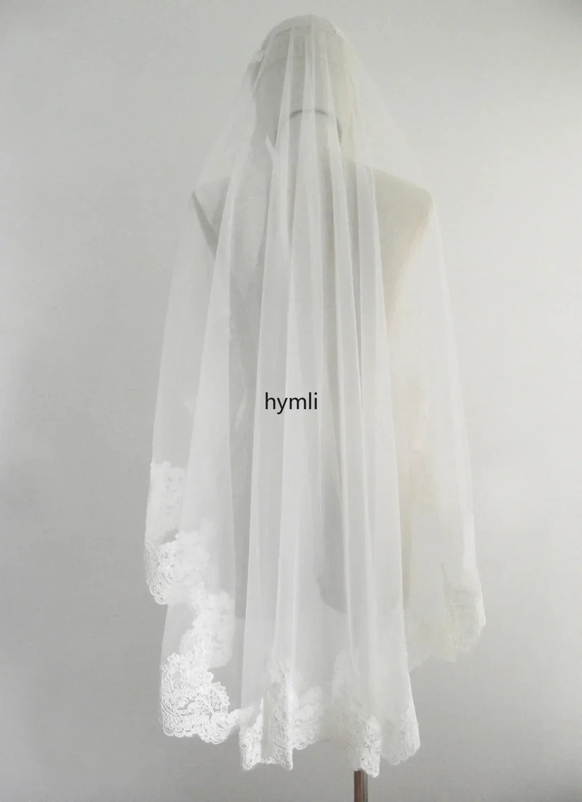 Mantilla Lace Wedding Veil Fingertip Length Veil Metal Comb