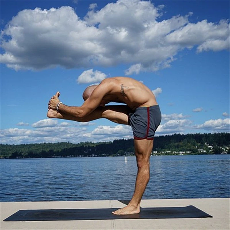Mens Gym Fitness Shorts Bodybuilding Running Sports Shorts Jogging Workout Male Summer Breathable Mesh Shorts Men Sweatpants