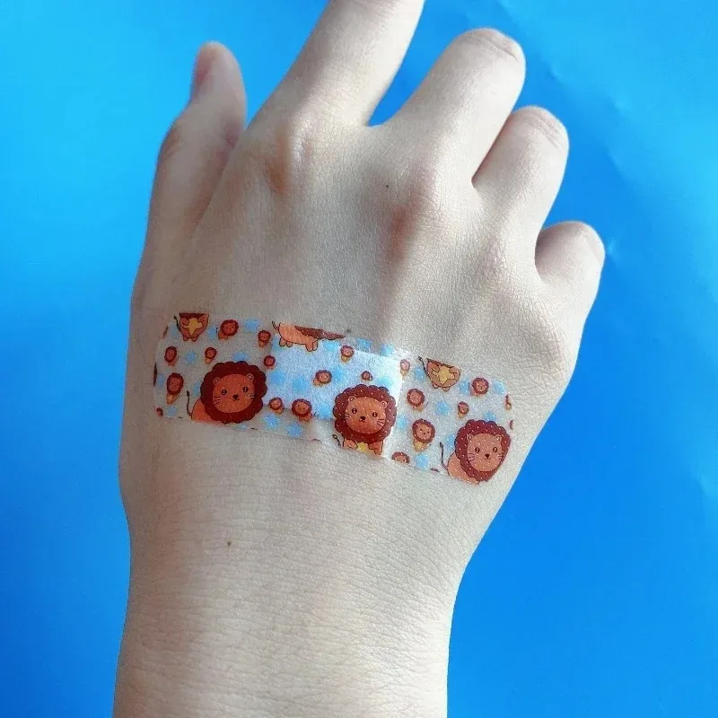 120pcs/lot Kawaii Cartoon Animal Pattern Waterproof Band Aid Hemostasis Adhesive Baby Bandages Wound Plaster Baby Accessories