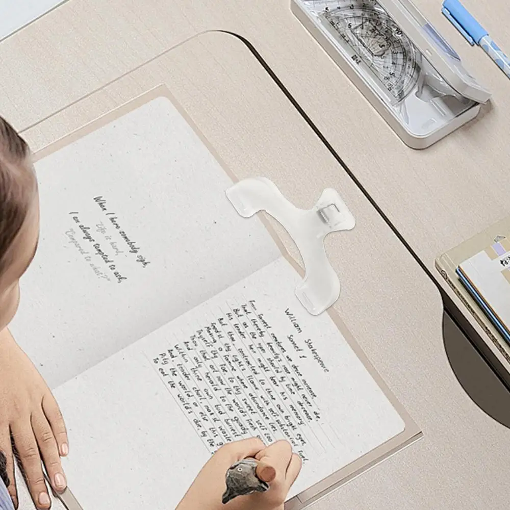 Transparent Plastic Book Clip Simple Reading Aid Fixed Book Holder Bookmarks Creative Design Practical Note Holder for Bookstore
