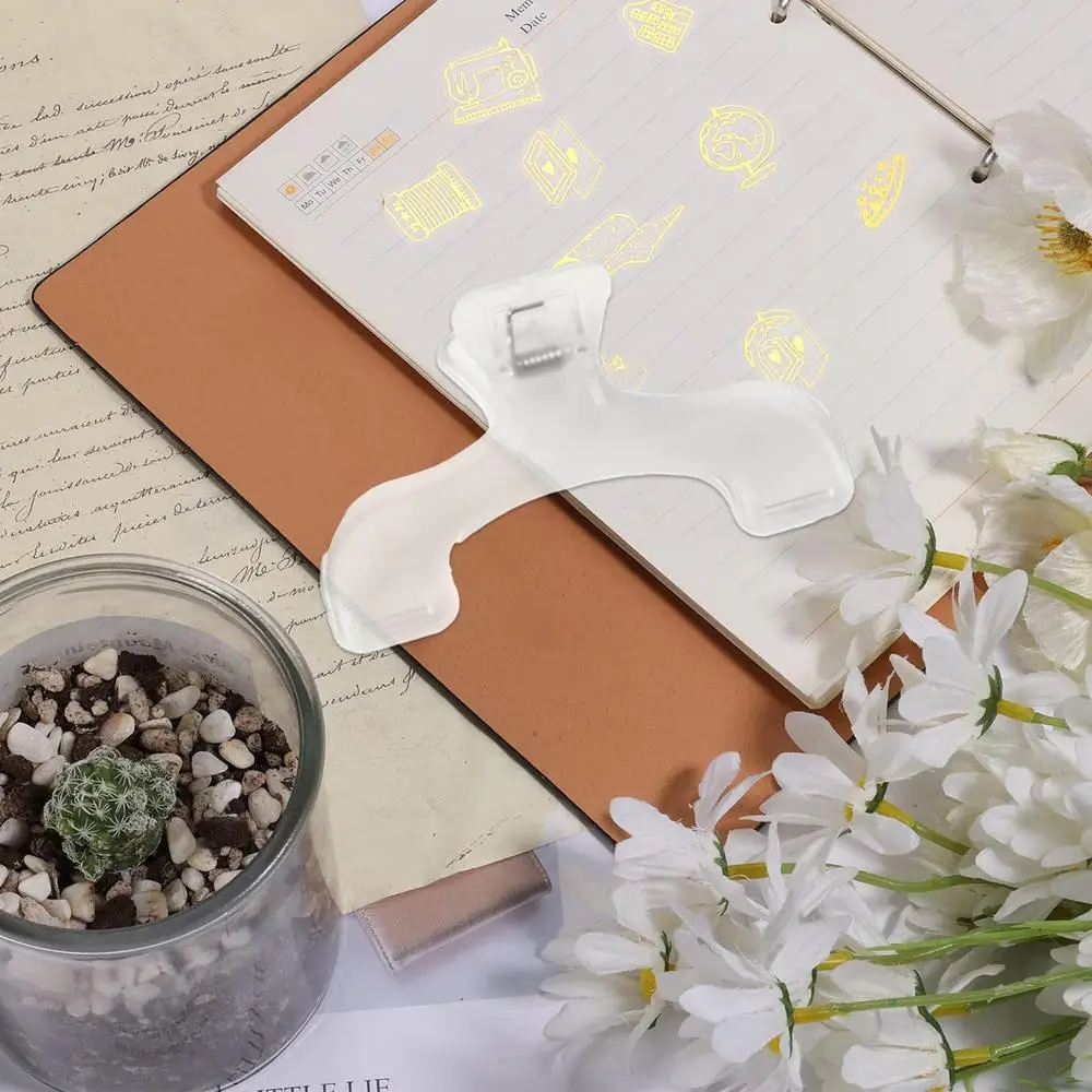Transparent Plastic Book Clip Simple Reading Aid Fixed Book Holder Bookmarks Creative Design Practical Note Holder for Bookstore