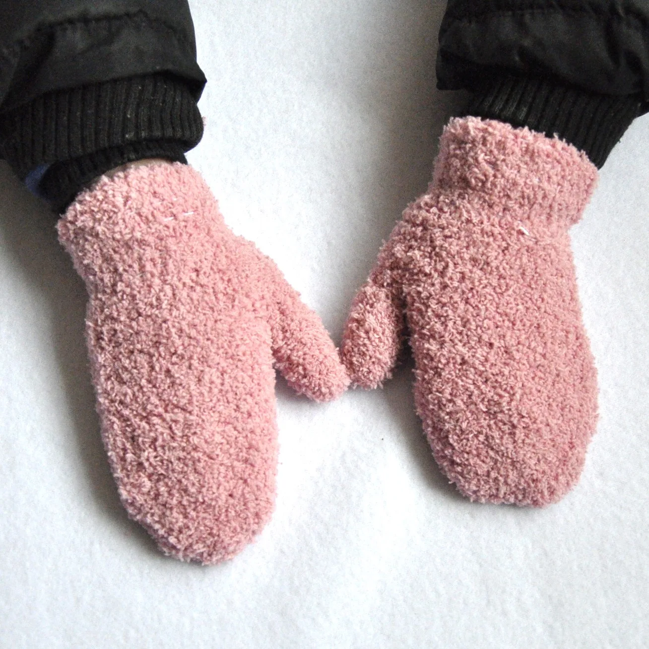Baby Short Gloves Winter Coral Fleece Children Solid Knitted Plush Furry Full Finger Mittens Autumn Hand Warmer 1-4 Years Old