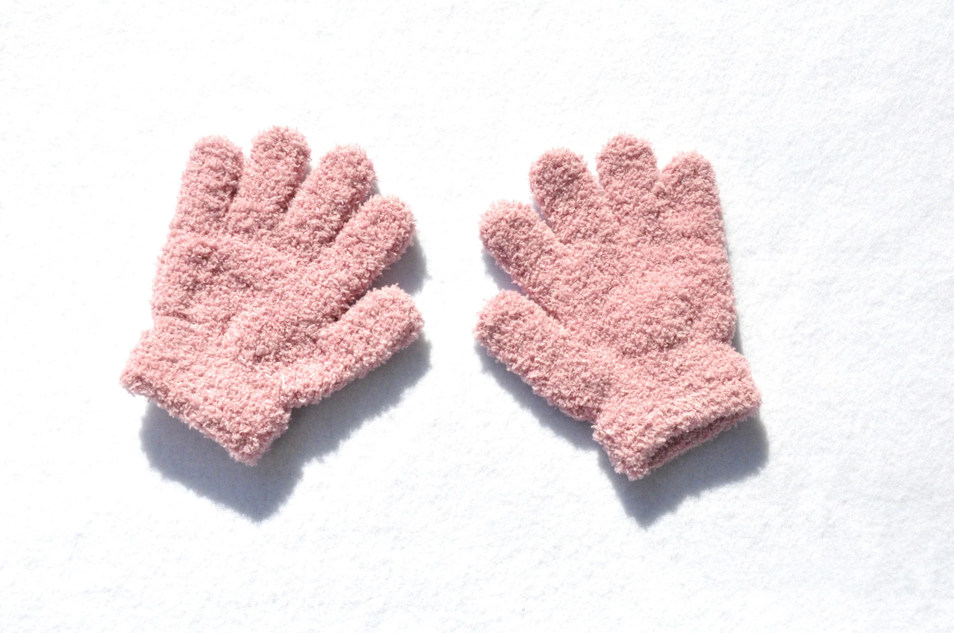 Children Gloves For 3-6 Years Old Winter Kids Coral Fleece Thicken Baby Plush Furry Full Finger Mittens Soft Gloves Keep Warm