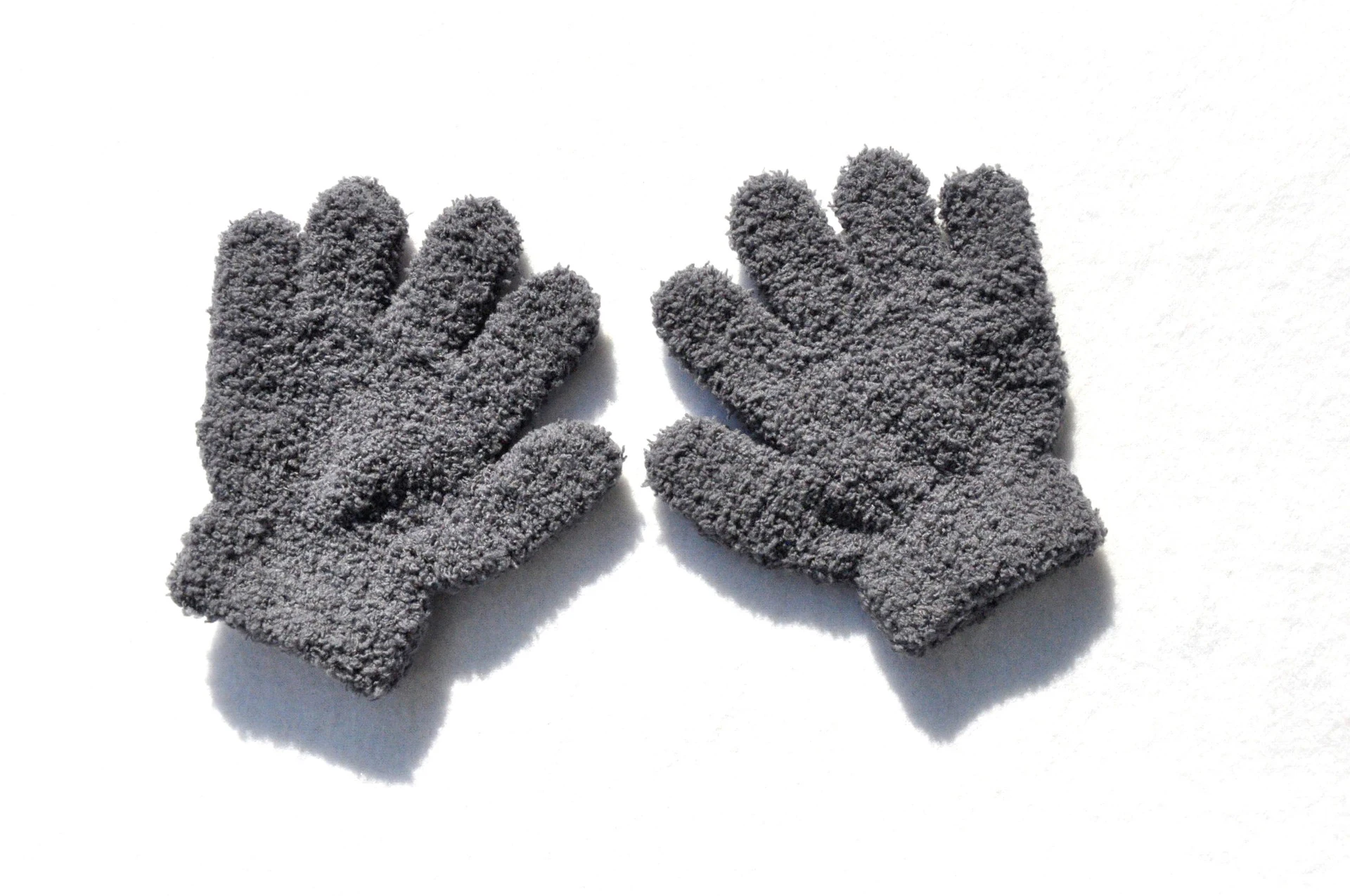 Children Gloves For 3-6 Years Old Winter Kids Coral Fleece Thicken Baby Plush Furry Full Finger Mittens Soft Gloves Keep Warm