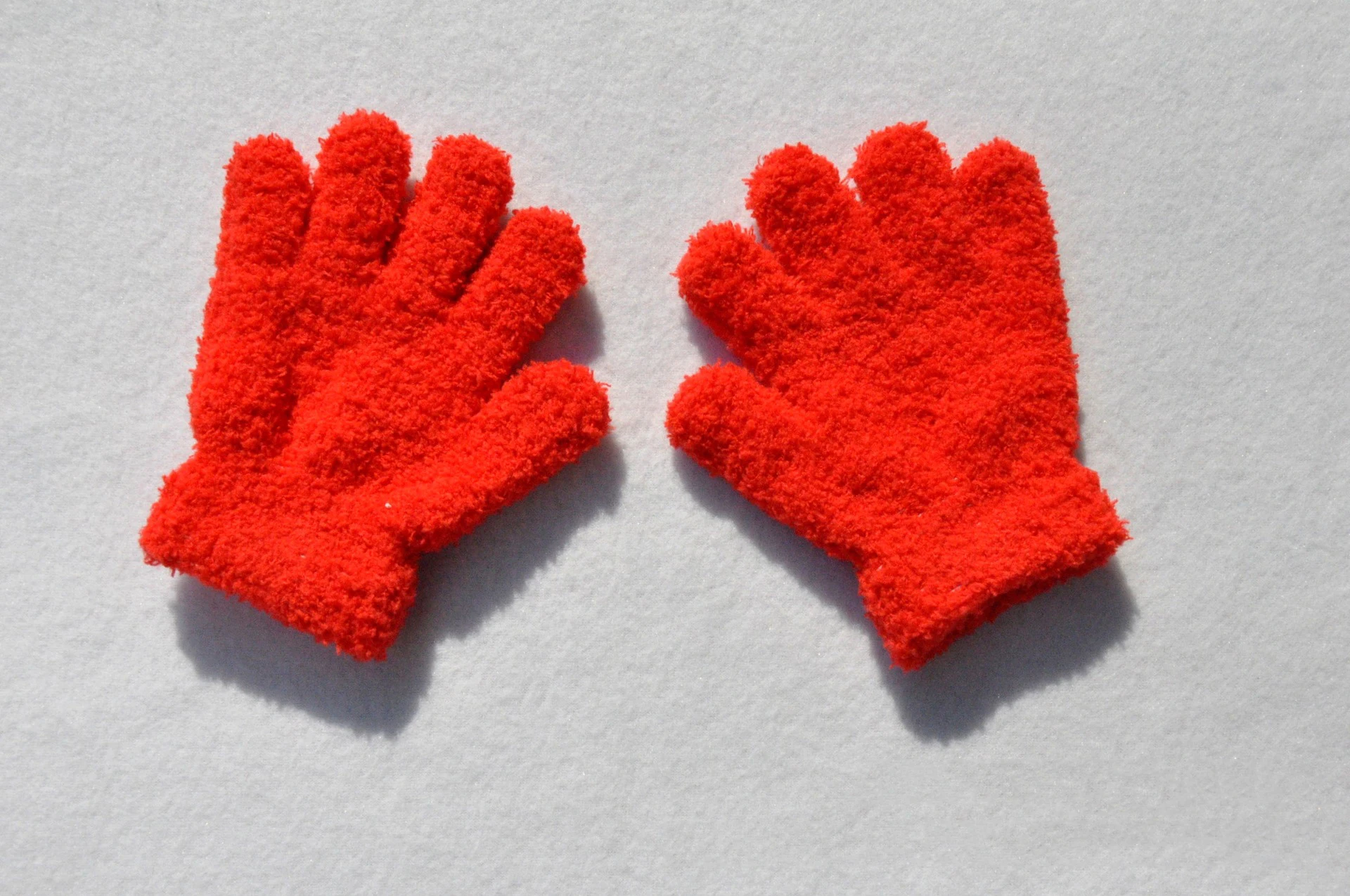 Children Gloves For 3-6 Years Old Winter Kids Coral Fleece Thicken Baby Plush Furry Full Finger Mittens Soft Gloves Keep Warm